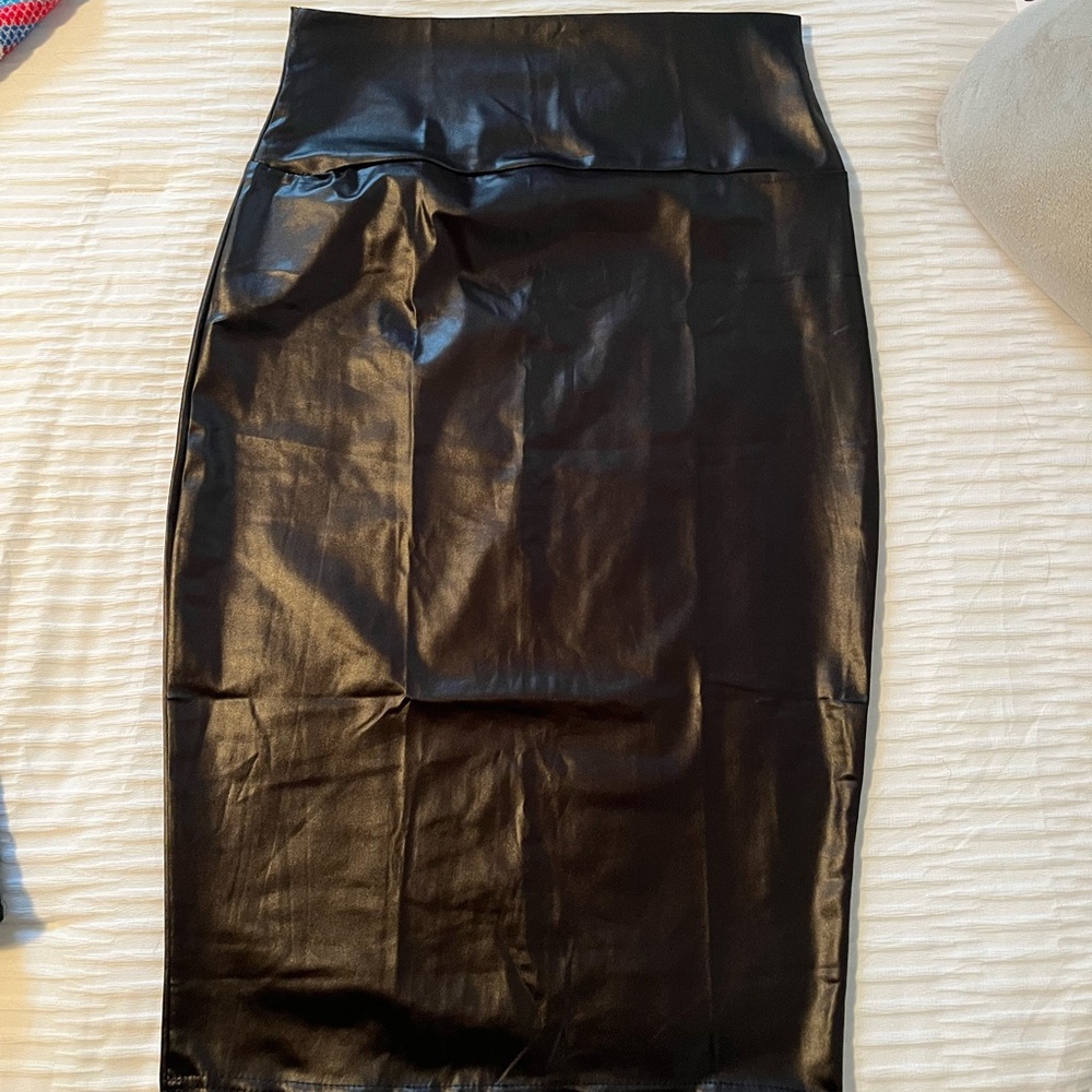 Black Pencil skirt